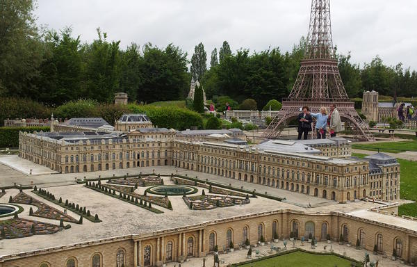 Посещение парка «Франция в миниатюре»